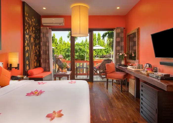 Hotel Golden Temple 4*